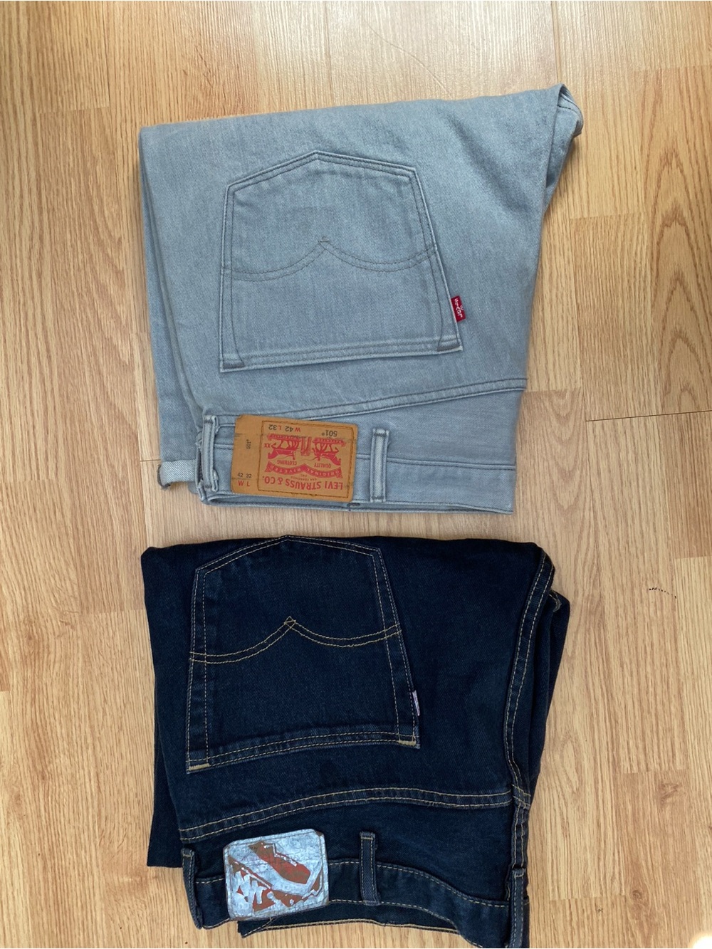 Custom Levi's Jeans Pair - Light Gray & Dark Blue size 42 32